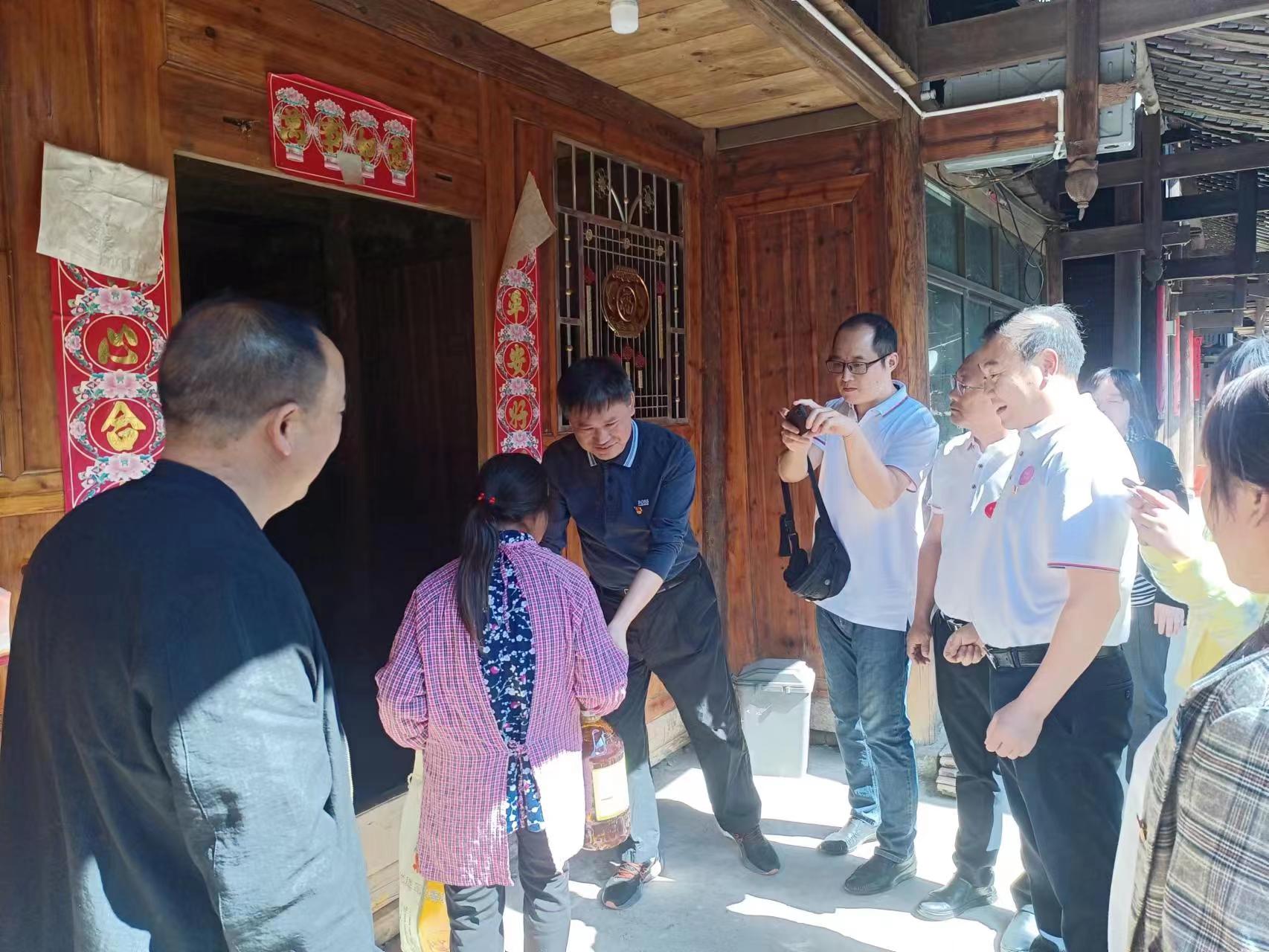 usdt全球娱乐城集团,长沙杀虫剂,长沙光气衍生物,长沙氨基酸保护剂,长沙锂离子电池材料